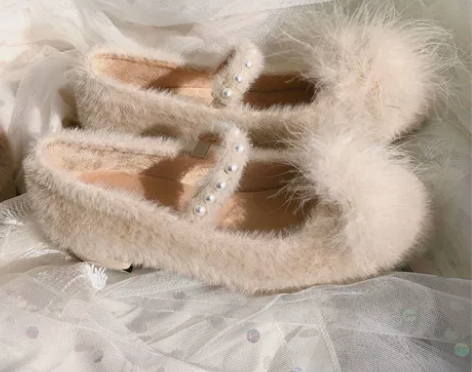 新款冬季仙气珍珠毛球粗跟外穿单鞋女水貂毛百...