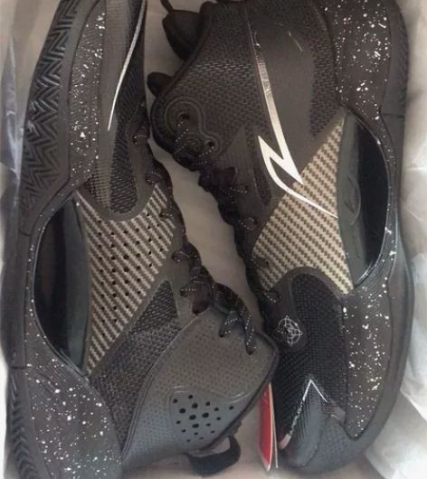 官网购入，全新原盒未试穿，李宁超轻2022...