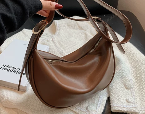 今年流行包包女大容量2021新款百搭小众秋...