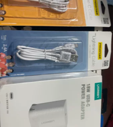 充电器充电线数据线。 图一： 全新品胜Ty...