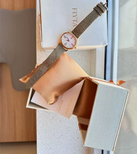 飞亚达倾城系列椭圆女士手表时尚潮流防水魔鱼...