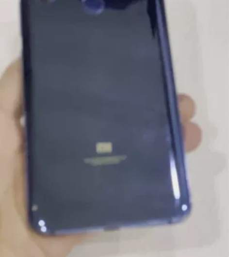 小米8蓝色 米8 6+128 无锁不是解锁...