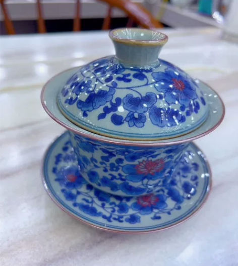 老淘泥青花盖碗150毫升容量，到手价仅99米 感兴趣的话点“...