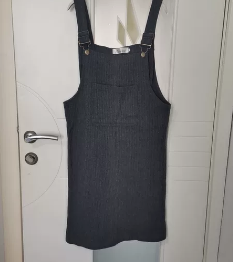 全新薄毛呢背带裙，不议价 感兴趣的话点“我...