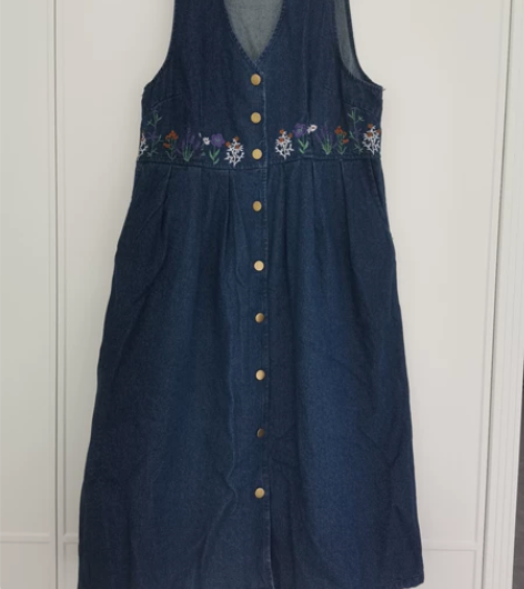 深蓝牛仔裙复古风  裙长115  胸围90...