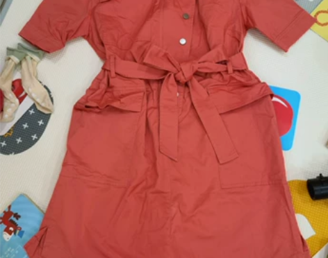 esons 工装风连衣裙 很新，款也好看。...