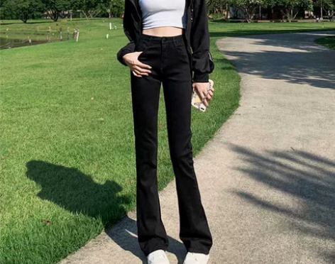 黑色微喇牛仔裤女秋冬2022年新款网红修身...