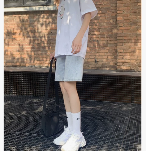 【浅色高腰牛仔短裤】 淘宝买的，不适合自己...