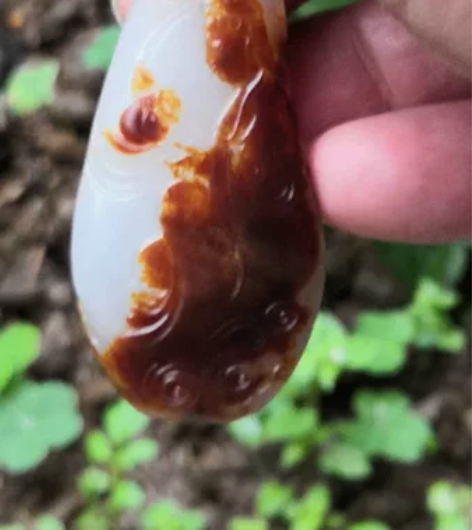 玉雕大师董晓红作品-佛性禅心，双面聚红油皮...