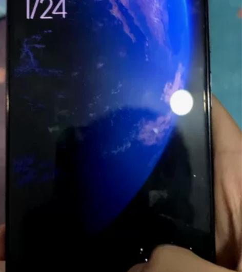 21年暑假买的，拿来当备用机的，红米k40...