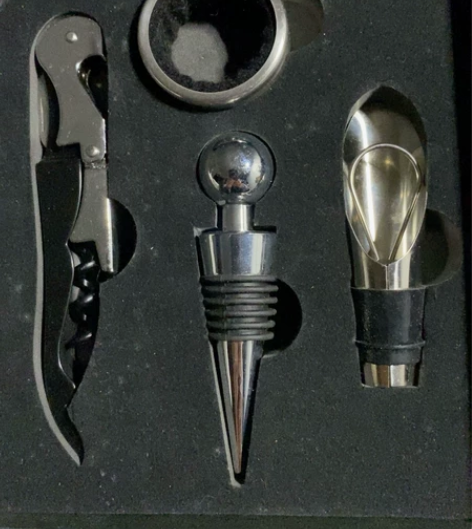 红酒开瓶器一套 闲置低价出 感兴趣的话点“...