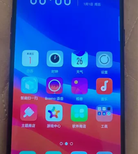 oppoA5！！自家用过，各个性能没有问题...