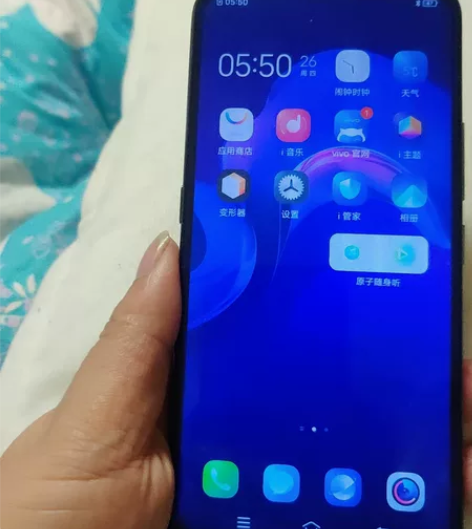 vivo nex屏幕指纹版128+8g  g功能正常，没有指...