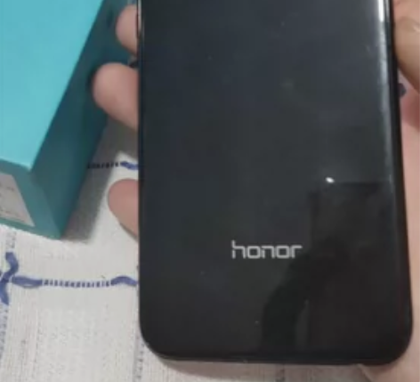 荣耀9i，4+128顶配，自用手机，一直贴...