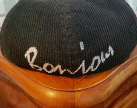 热风 灯芯绒贝雷帽 我自己不会用线卡 所以...