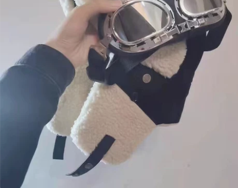 店铺外修路飞行帽雷锋帽儿童学生成人处理一批...