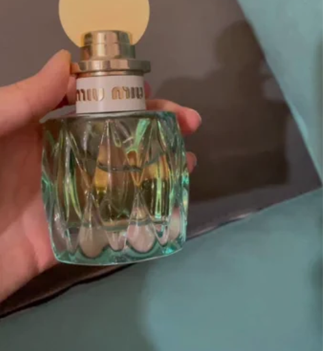 miumiu同名香水50ml 免税店买的