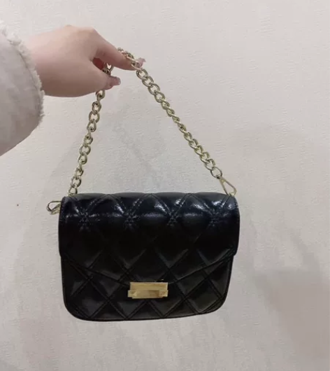 手提包，漆皮 感兴趣的话点“我想要”和我私...