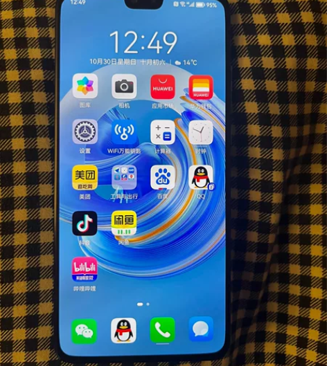 华为mate30直屏5g手机，麒麟990，...