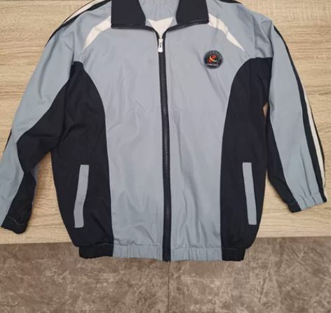 武汉育才行知小学校服150码，几乎全新，穿...