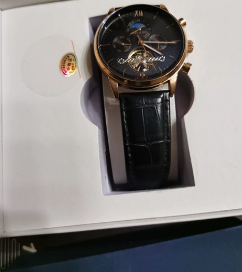 艾浪牌手表一只二手 感兴趣的话点“我想要”...