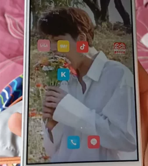 小米自用的，型号忘记看了，需要的可以拿来当...