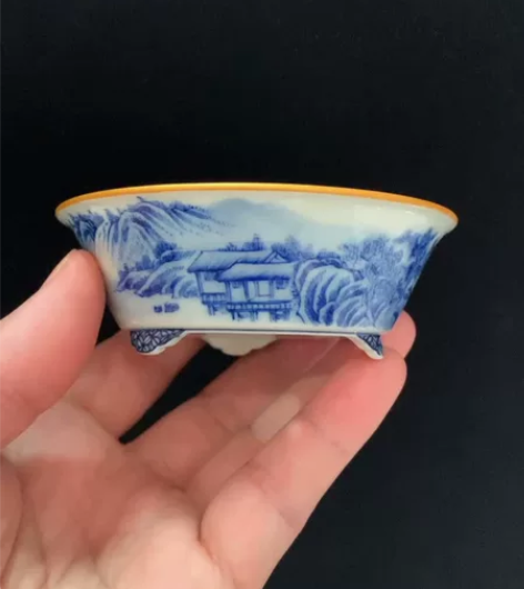 大德堂手绘釉下青花溪山清远图花盆 0114...