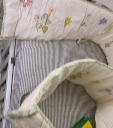 精品纯棉床围防碰撞-绣花百花款。  版房清...