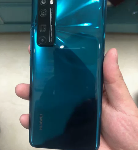 自用华为Nova 7 Pro,颜色绮境森林...