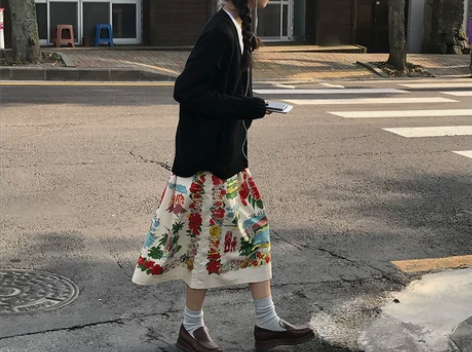 好玩和有趣丨复古印花半身裙秋冬女中长款a字...