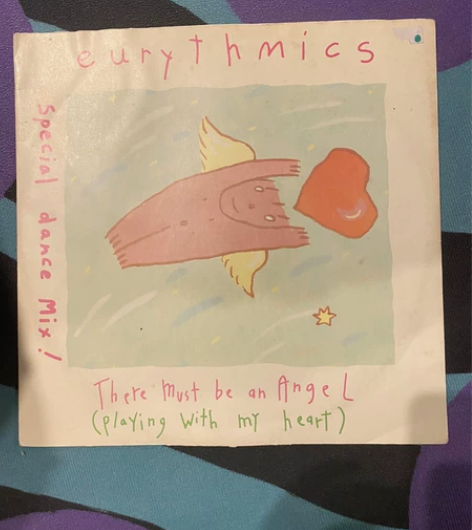 一些可可爱爱 被我闲置的唱片 希望遇到喜欢...