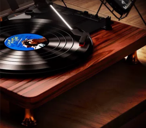 黑胶唱片机 仅用过一次,99新。