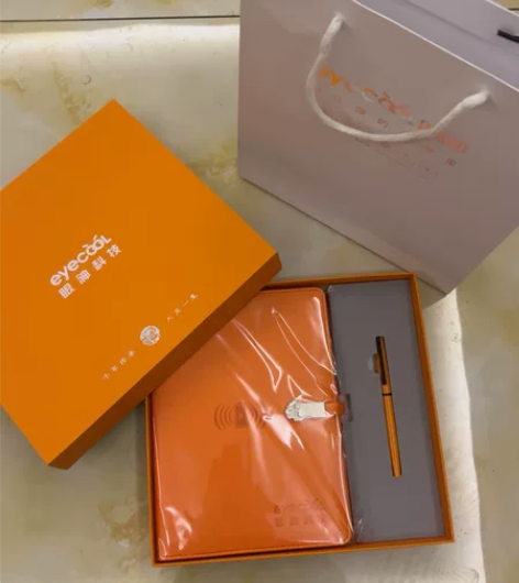 可给手机充电的记事本 全新，可给苹果或安卓...