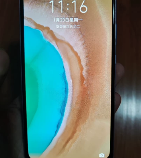 荣耀畅玩20pro 8+128G钛空银，9...