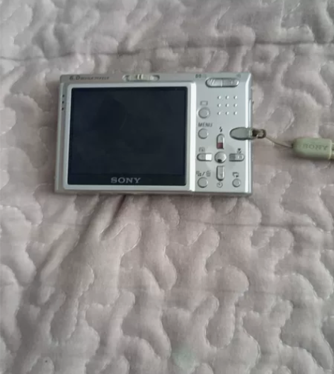 索尼数码相机  只有一个单相机 正常使用 ...