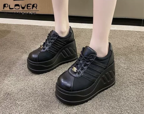 内增高10cm鞋  厚底松糕鞋 38码 买小了 我脚比较大仅...