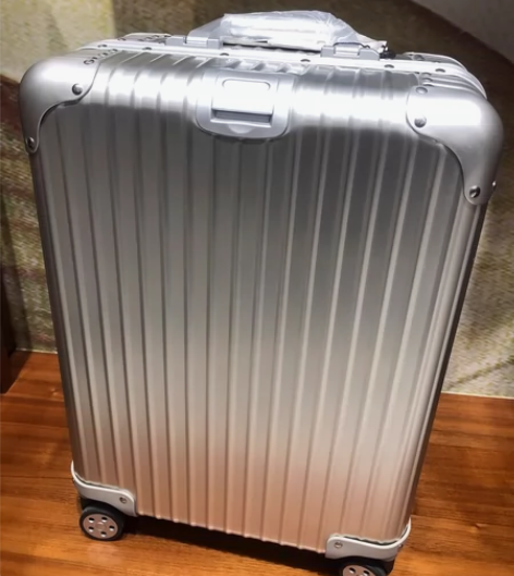 个人转卖 全新21寸，ZL拉杆箱行李箱 全...