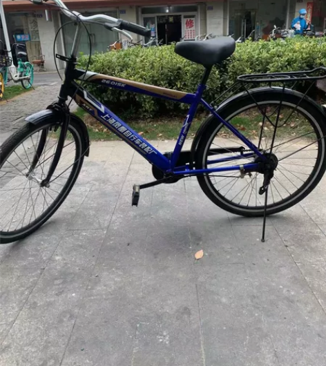 26自行车出让    二手自行车 。成色如图，自己看。照片实...