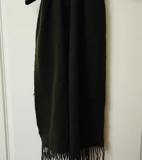 加厚羊绒羊毛围巾墨绿色男女同款 男女均可。...