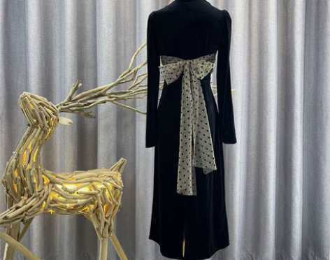 法式网纱拼接丝绒修身赫本风小黑裙 外加随机...