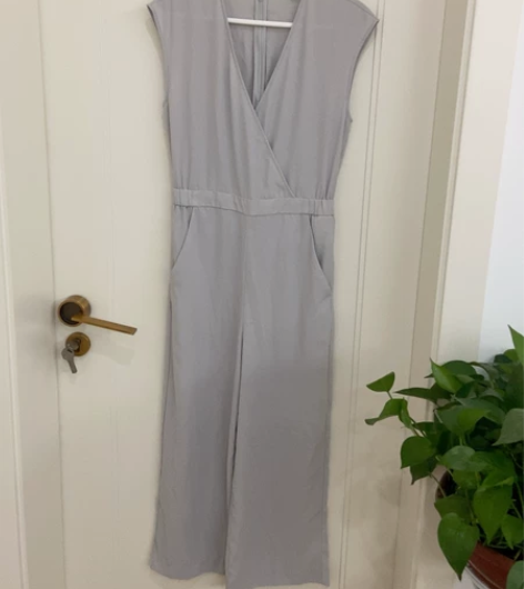 优衣库雪纺连体裤 感兴趣的话点“我想要”和...