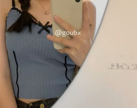 甜美蝴蝶结短款露脐上衣女修身显瘦内搭吊带背...