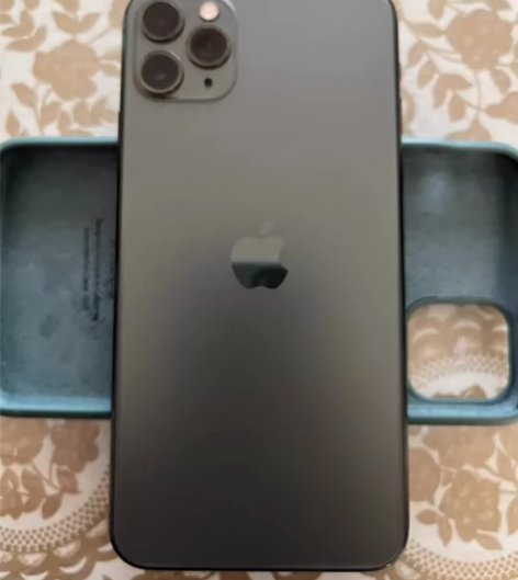 自用苹果11promax，256G，国行，...