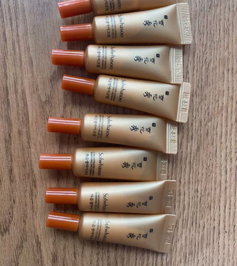 全新雪花秀人参眼霜小样,3ml一个,一共8...