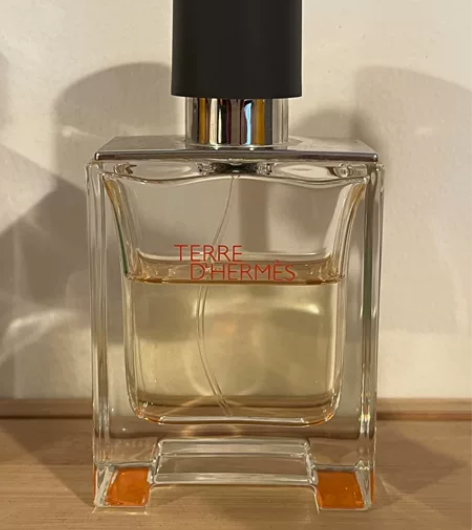 Hermes大地香水，50ml。 感兴趣的...