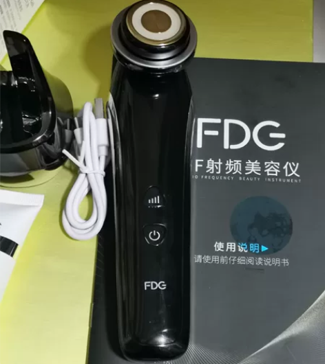 FDG射频美容仪，今天刚到全新出 送一个凝...