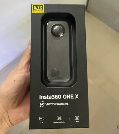 买了2年多基本没用过!9.9成新!镜头无磨...