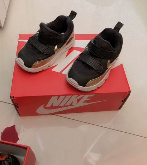耐克经典运动鞋内长12cm 感兴趣的话点“...