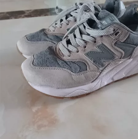 新百伦运动鞋，新旧程度看图60包邮 感兴趣...