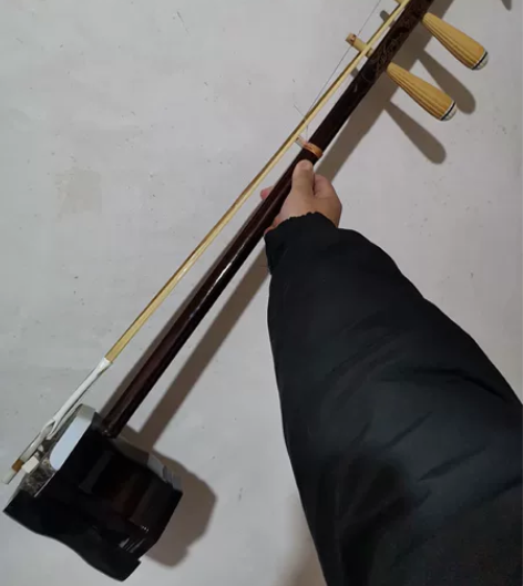 有喜欢二胡的可以看看 感兴趣的话点“我想要...